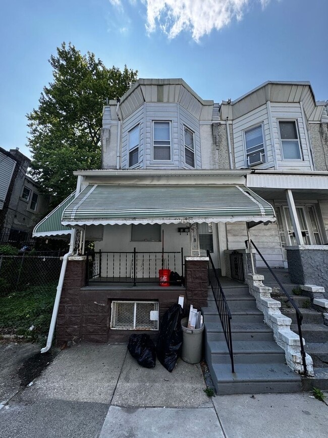 Photo - 210 N Avondale St House