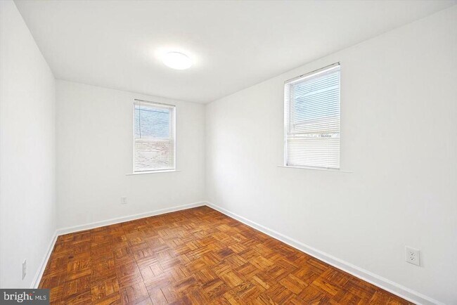 Foto del edificio - 682 2nd Ave