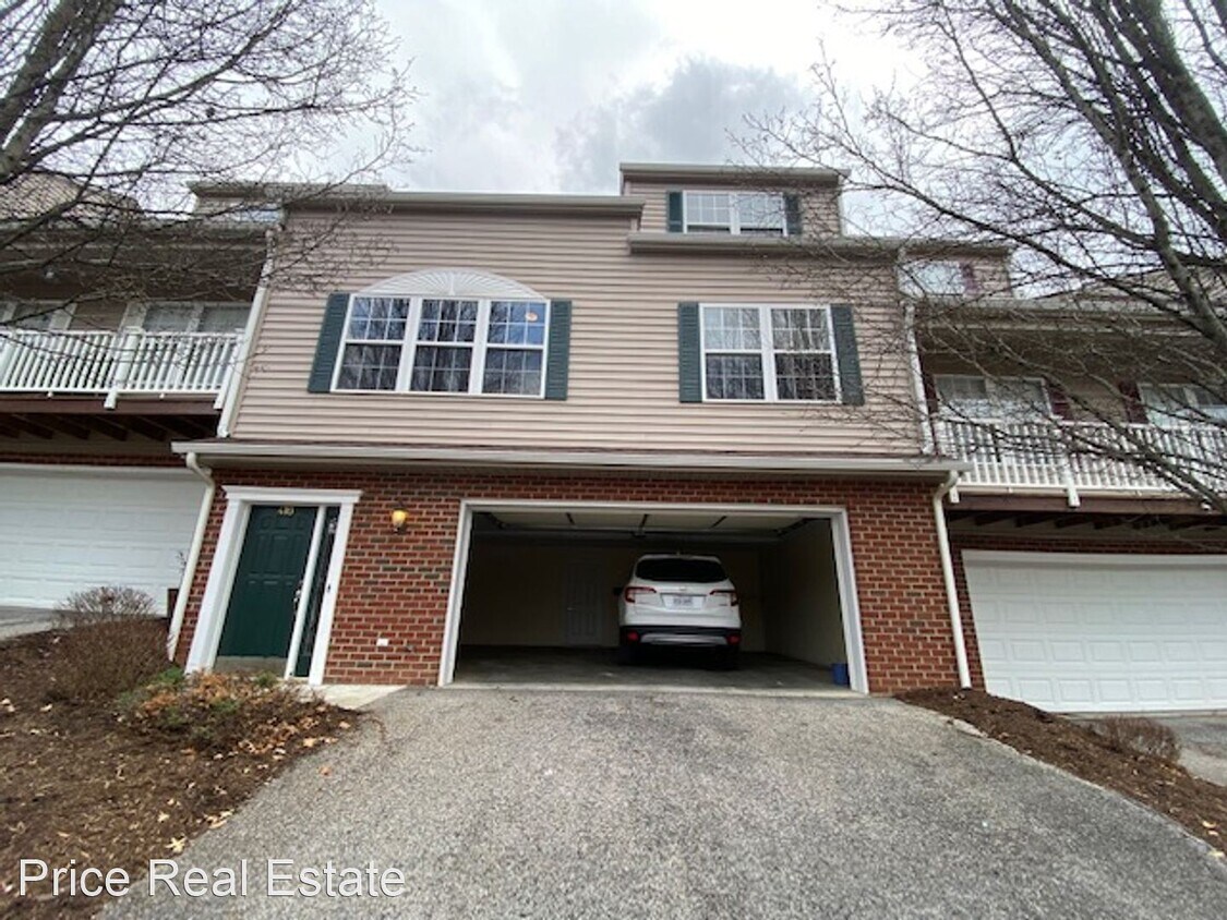 Primary Photo - 3 br, 2 bath House - 470 Tall Oak Blvd. NW