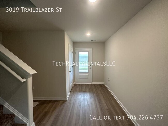 Building Photo - 3019 Trailblazer St