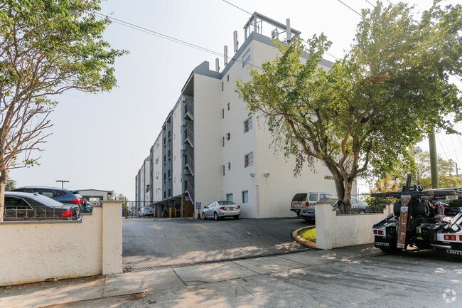 Foto del edificio - Garcia Apartments