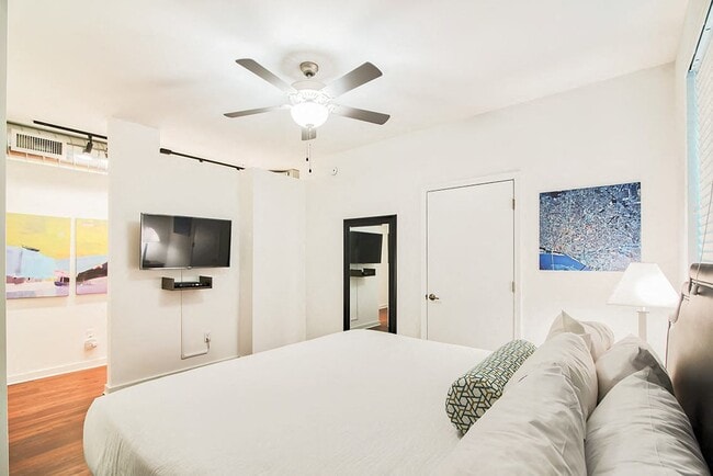 Building Photo - 266 Lofts