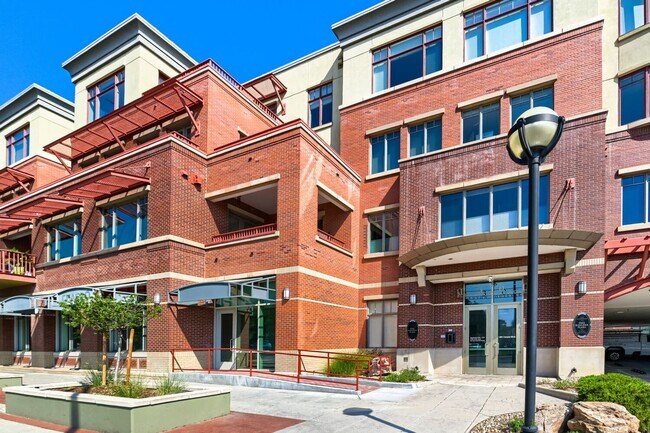 Building Photo - Stylish Boulder Retreat | Pearl Street w/ Views