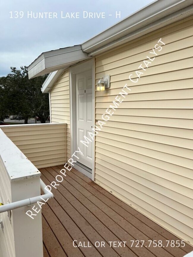 Foto del edificio - Lovely 2/2 Condo Conveniently Located in O...