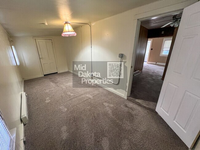 Foto del edificio - 611 S Wisconsin- 1 Bedroom House with atta...