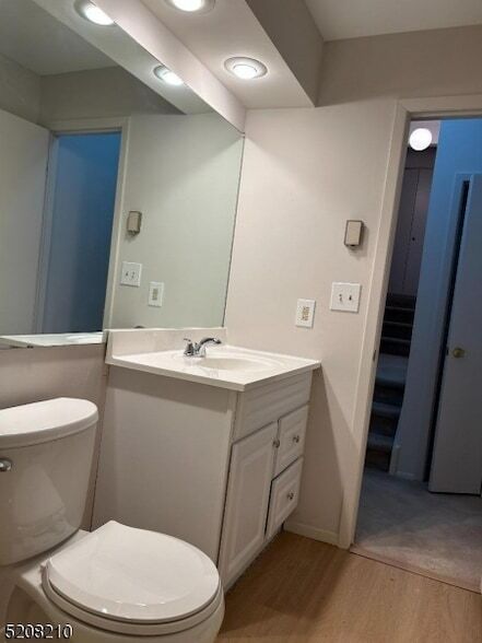 Foto del edificio - 45 Meadowview Dr