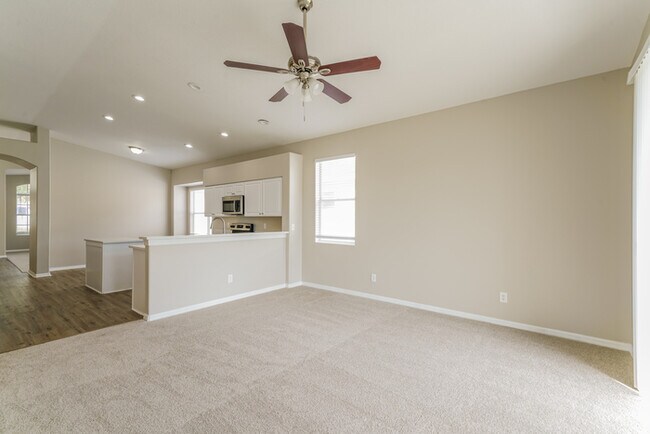 Building Photo - 11011 Silver Dancer Dr