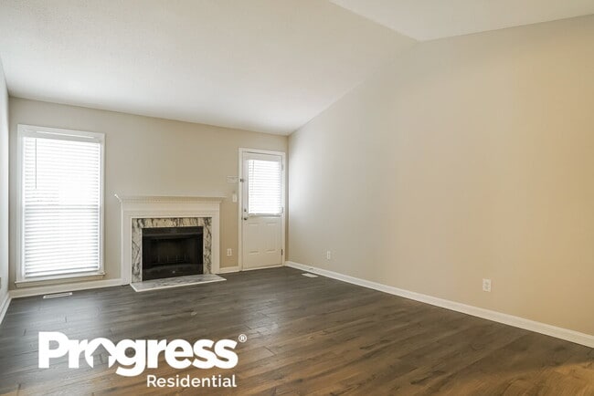 Building Photo - 100 Princess Cres