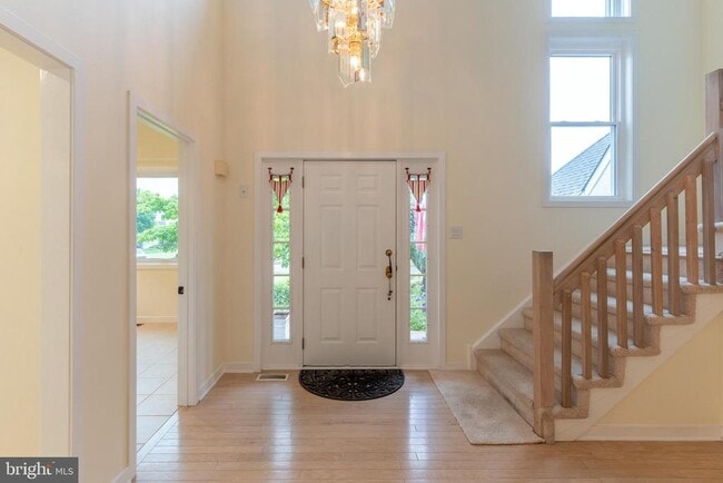 Building Photo - 56 W Windrose Dr