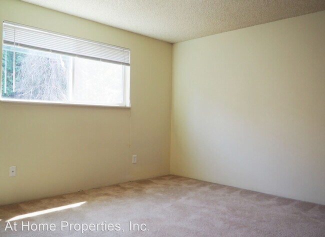 Foto del edificio - 1050-1060 SW E Ave