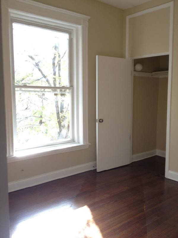 Building Photo - 3 bedroom in Chicago IL 60610