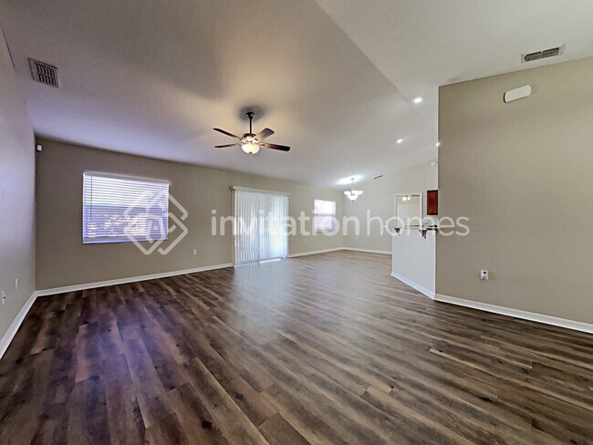 Building Photo - 8026 Princeton Manor Cir