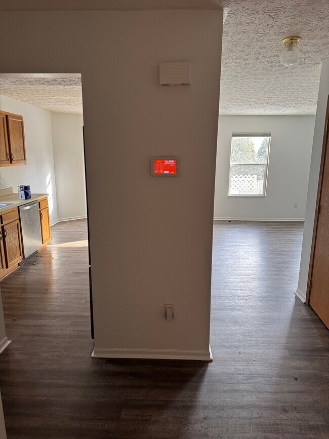 Entrada - 3766 Dunlane Ct