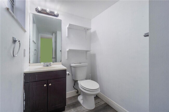 Foto del edificio - 2430 SW 81st Ave