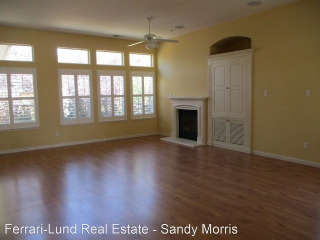 Building Photo - 3 br, 2 bath House - 1635 Arboleda