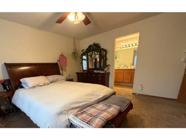 Foto del edificio - Northeast 3 Bedroom Home For Rent!