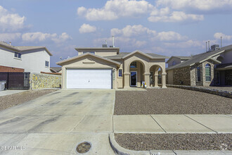 Building Photo - 12741 Tierra Alexis Dr