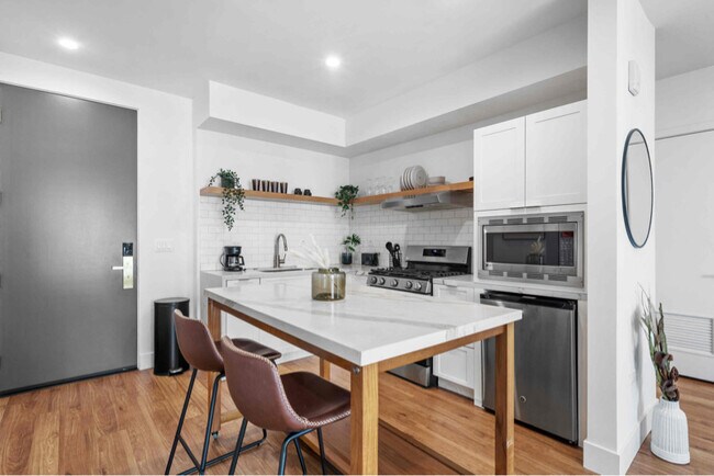 Foto del edificio - 2867 Sunset Pl