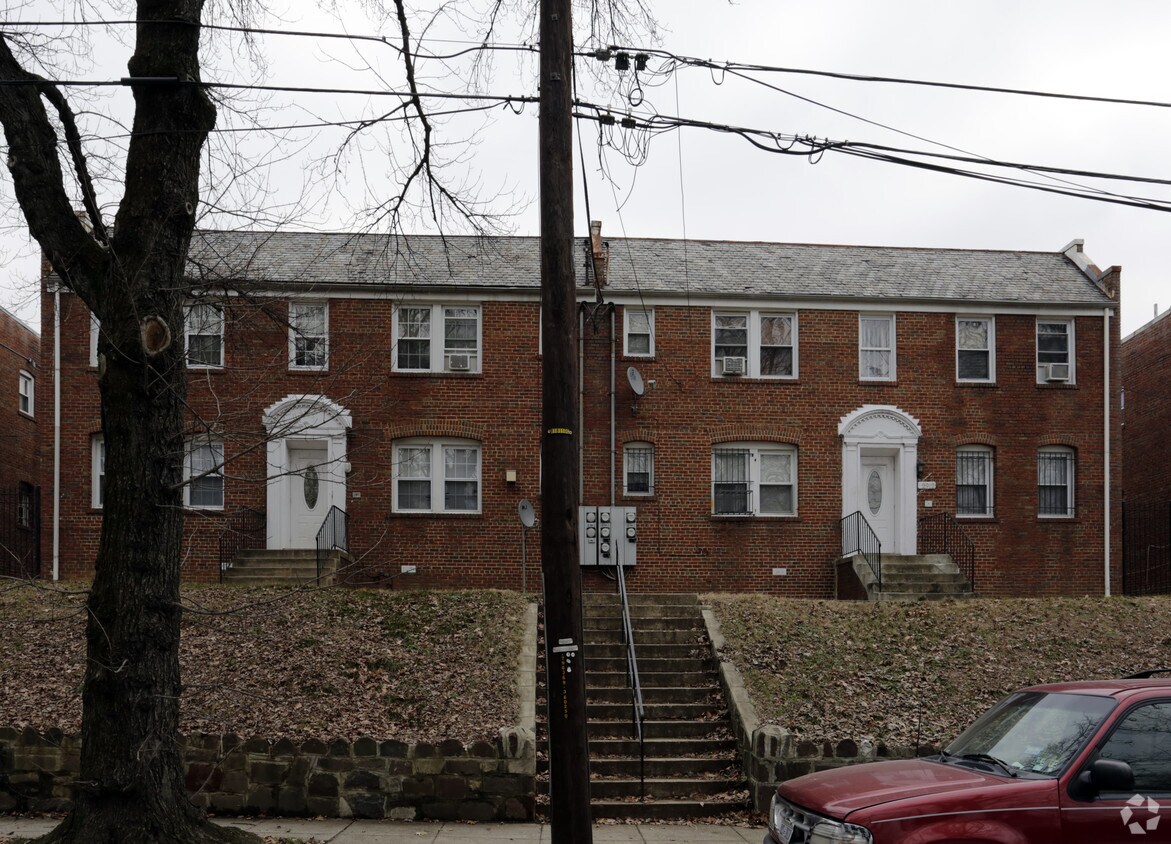 Foto del edificio - 2908-2916 2nd St SE