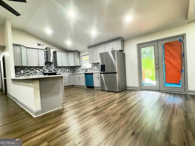 Building Photo - 160 Maddox Rd