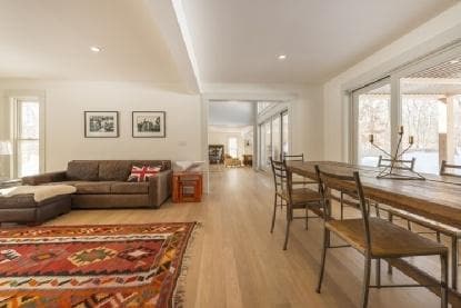 Building Photo - 3 Stokes Ct