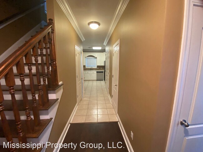 Building Photo - 3 br, 2.5 bath House - 113 Twin Gates Drive