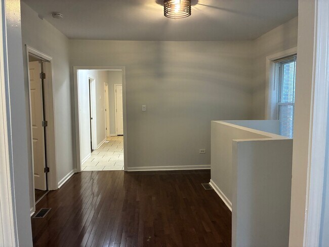 Foto del edificio - 8144 S Marshfield Ave