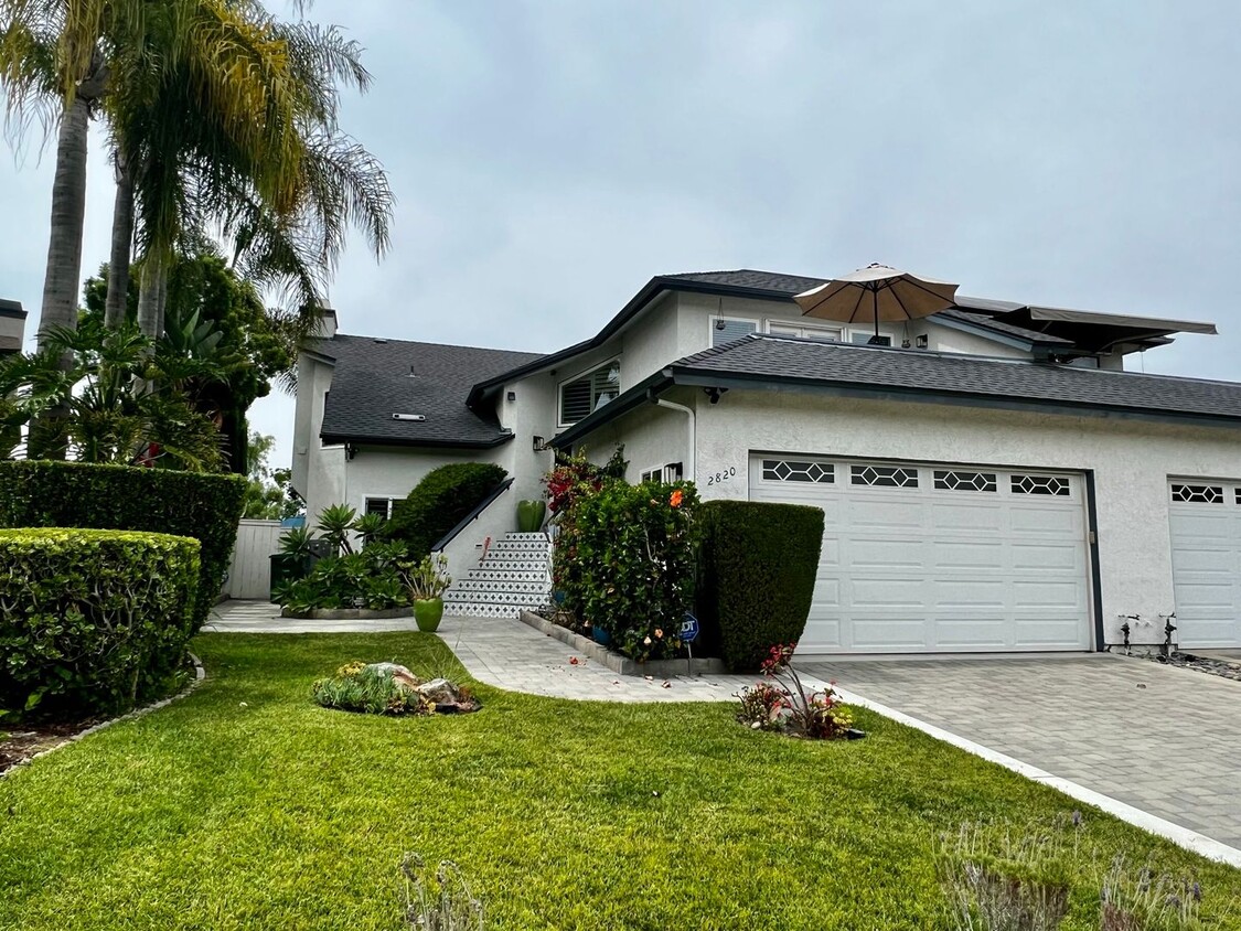 Primary Photo - Modern & beautiful 3-bed, 2-bath Property ...