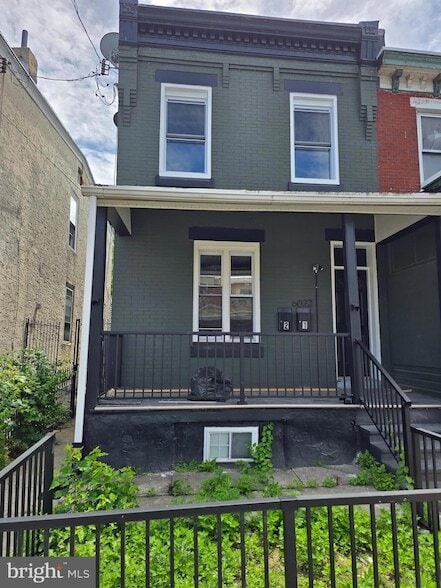 Photo - 6022 Pine St Townhome