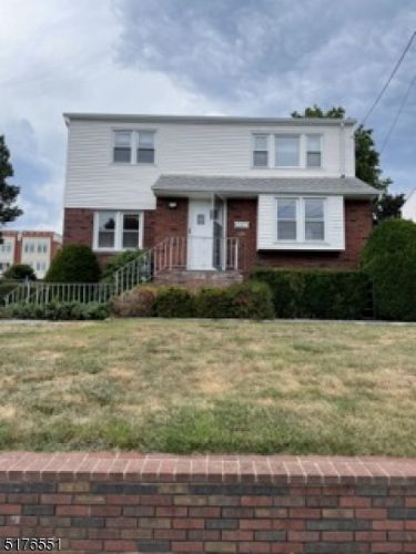 Primary Photo - 1264 Grandview Ave