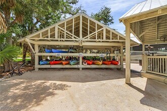 Building Photo - 3240 Cottonwood Bend