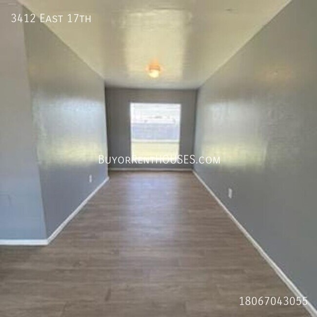 Building Photo - 3412 East 17th-
