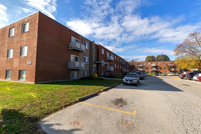 Building Photo - Colborne Court Apartments