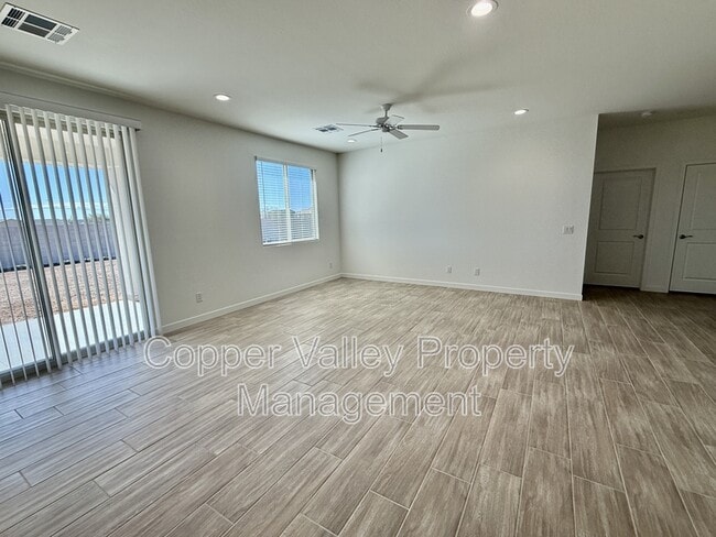 Building Photo - 40516 N 3rd Ave