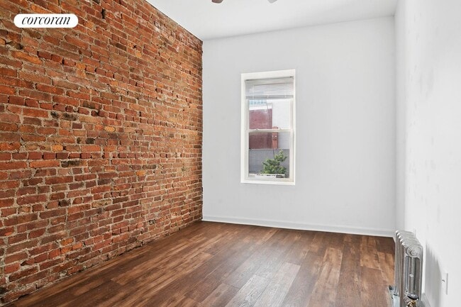 Building Photo - 2119 Regent Pl