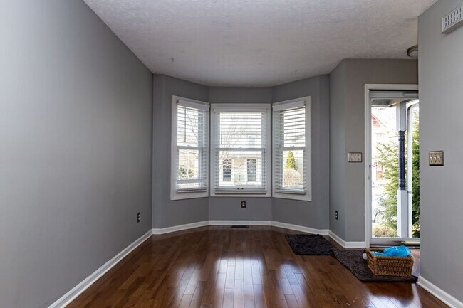 Foto del edificio - 1098-1100 Highland St