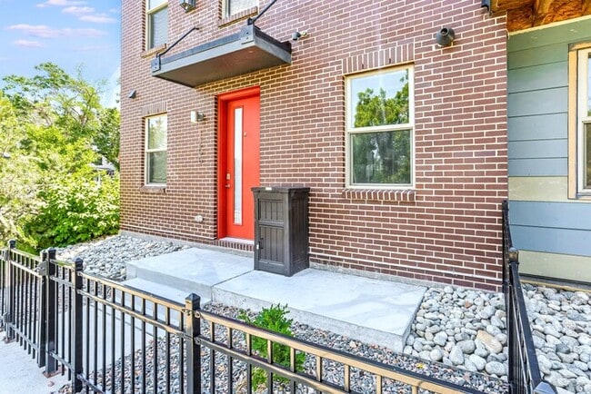 Building Photo - 1200 W 11th Ave