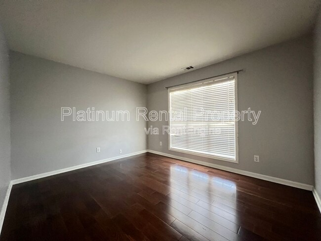 Building Photo - 791 Glenns Farm Way