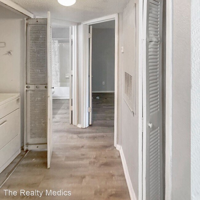 Foto del edificio - 1 br, 1 bath House - 2102 Cascades Blvd Un...