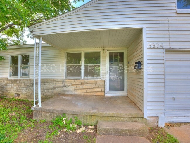 Foto del edificio - 3304 SE 19th St