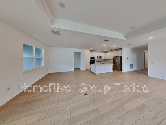 Building Photo - 3018 61st Terrace E
