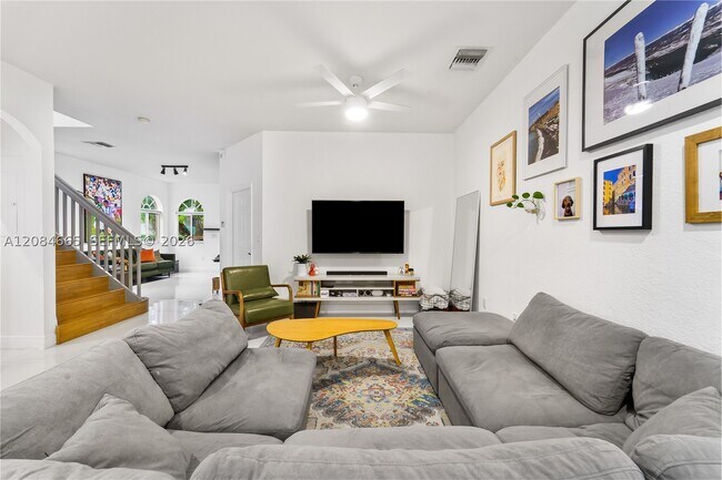 Foto del edificio - 2306 SW 36th Ave