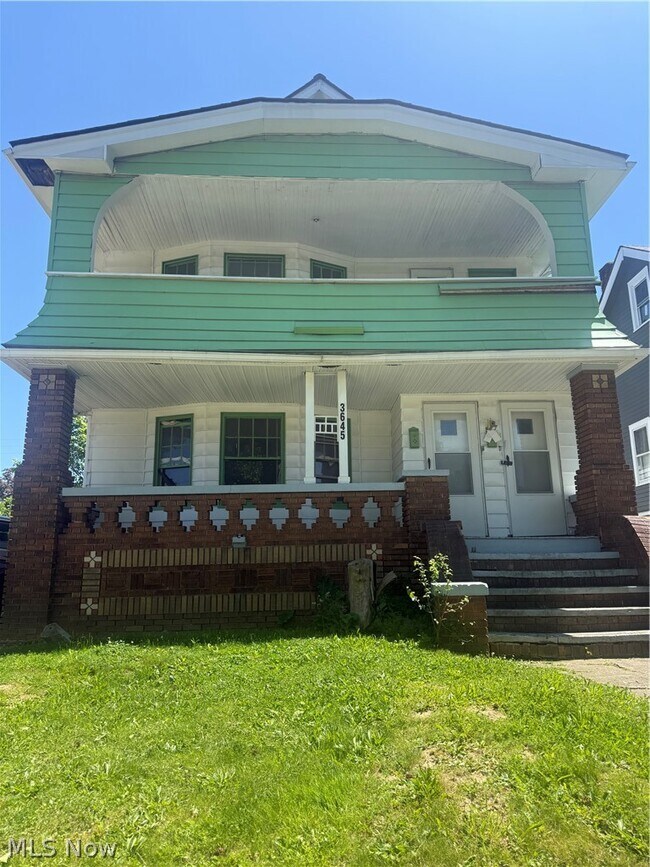 Building Photo - 3645 E 153rd St