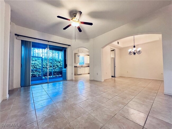 Building Photo - 1435 Mariposa Cir