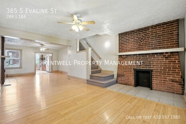 Building Photo - 365 S Evaline St