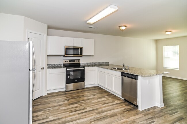 Building Photo - 212 Saddle Brooke Trce, Brunswick, GA