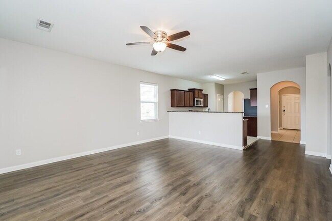 Building Photo - 6120 Chalk Hollow Dr