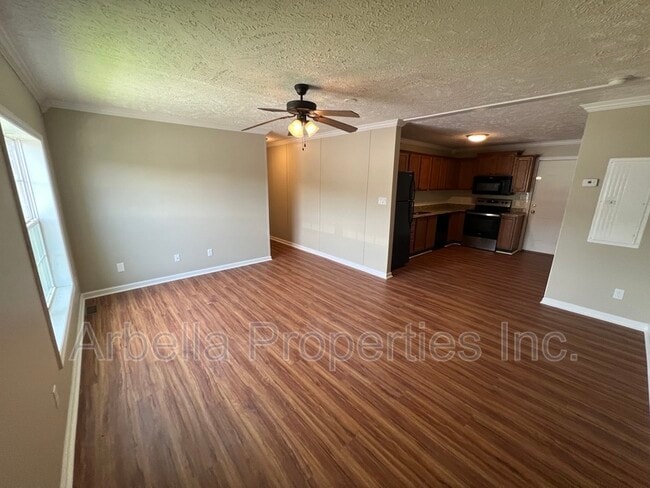 Building Photo - 169 Minga Dr