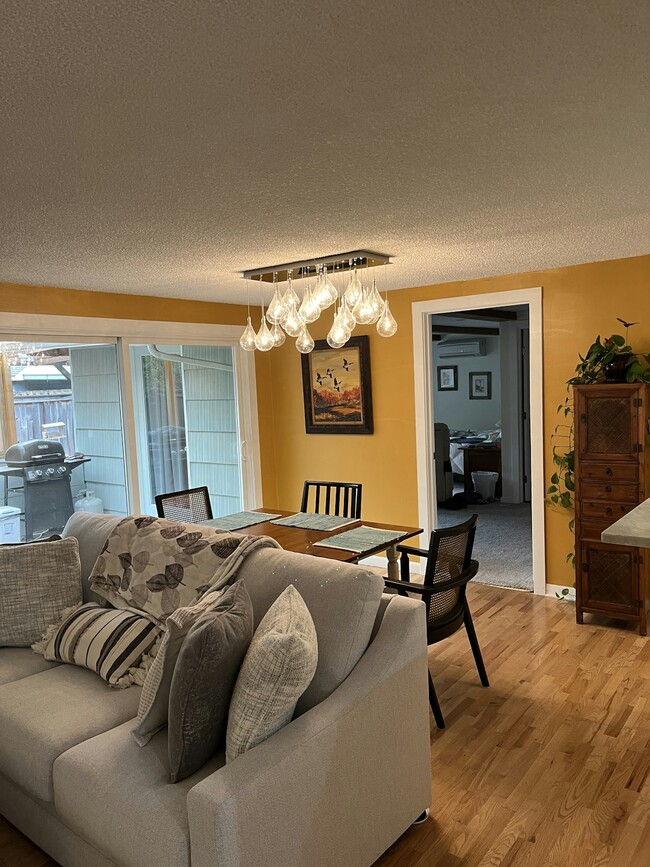 Photo - 1457 Ranchwood Dr House