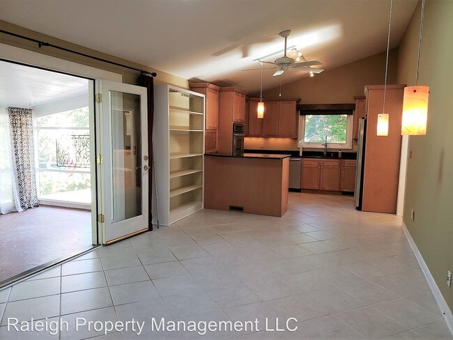 Building Photo - 3 br, 2 bath House - 3600 Corbin Street